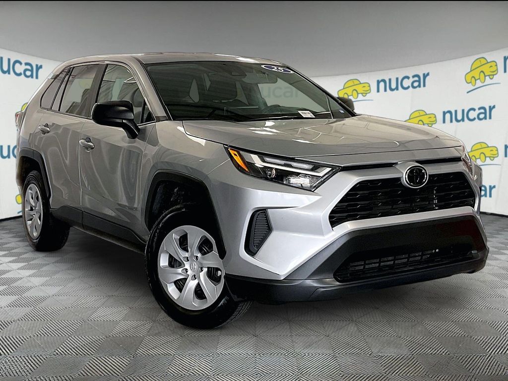 2025 Toyota RAV4 LE