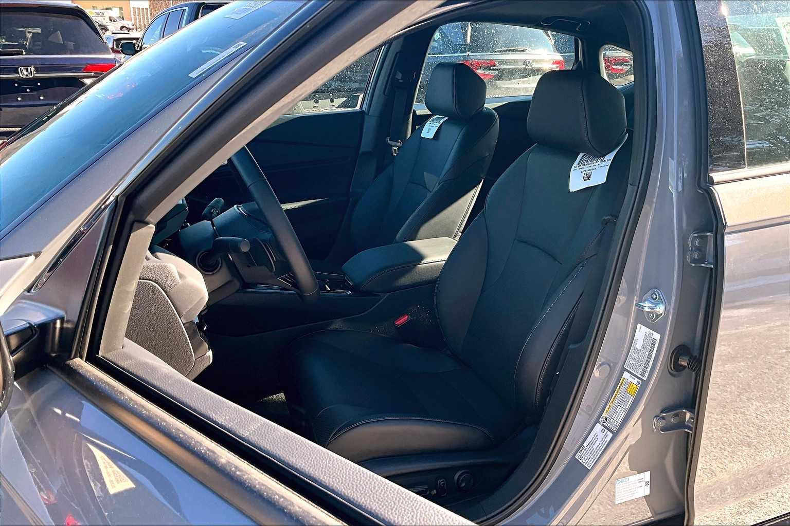 2025 Honda Accord Hybrid Sport-L - Photo 11