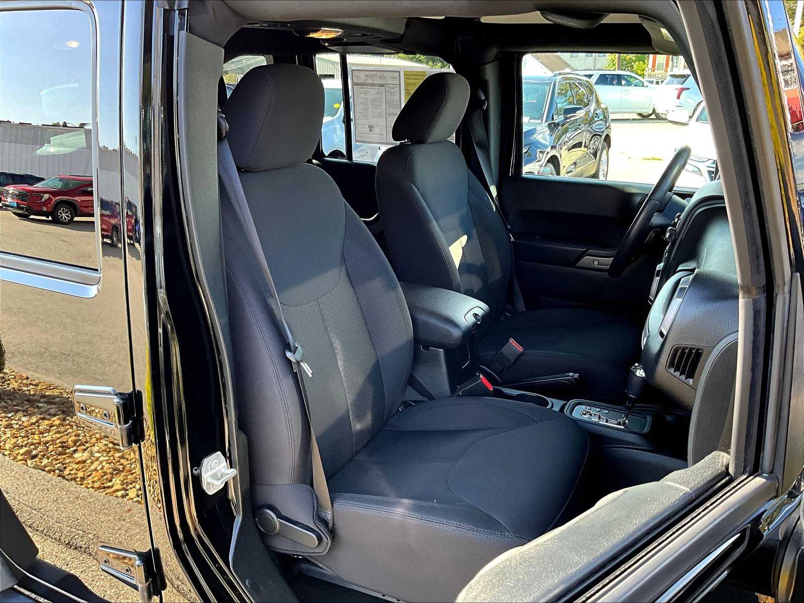 2017 Jeep Wrangler Unlimited Sport - Photo 11