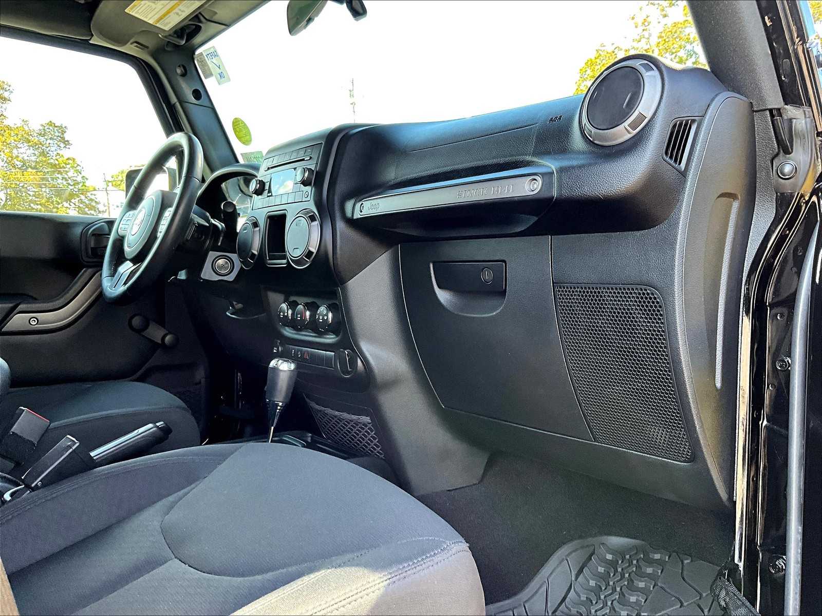 2017 Jeep Wrangler Unlimited Sport - Photo 14