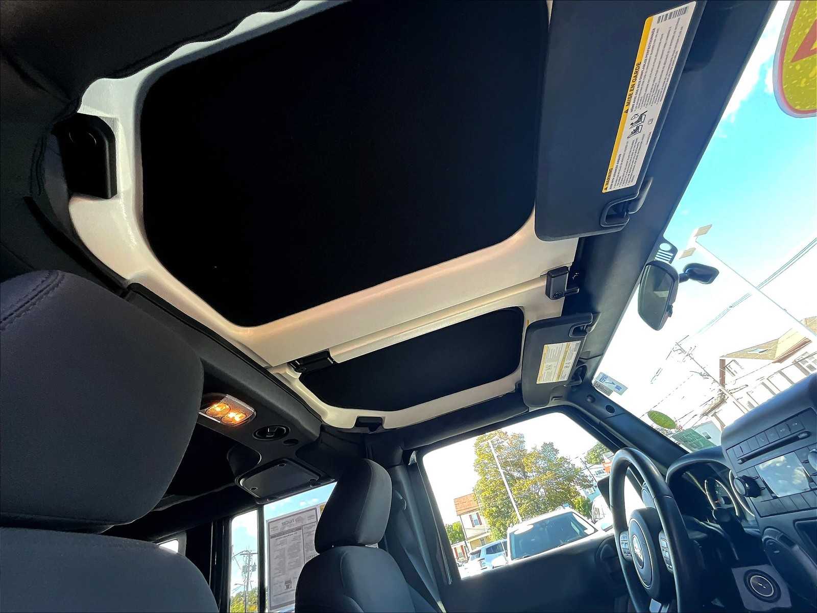 2017 Jeep Wrangler Unlimited Sport - Photo 21