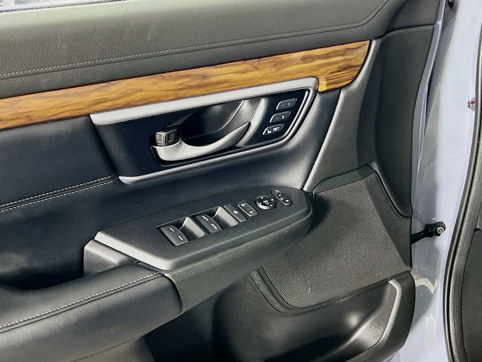 2021 Honda CR-V Touring - Photo 17