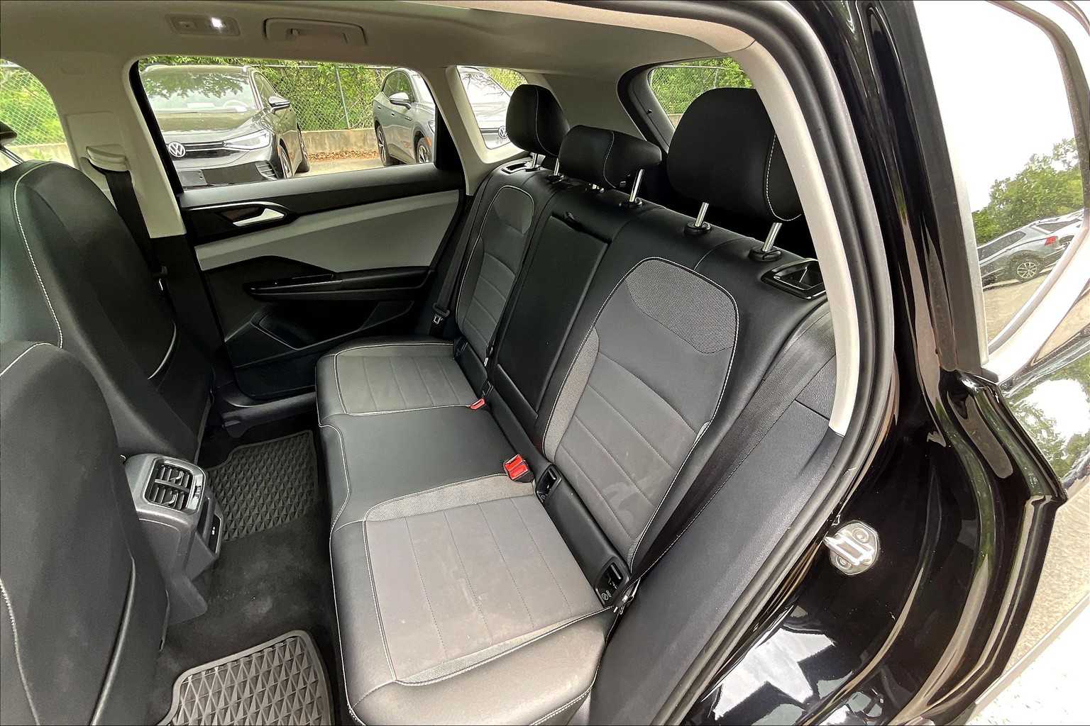 2023 Volkswagen Taos SE - Photo 15