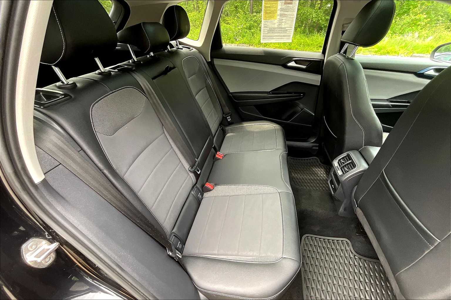 2023 Volkswagen Taos SE - Photo 16
