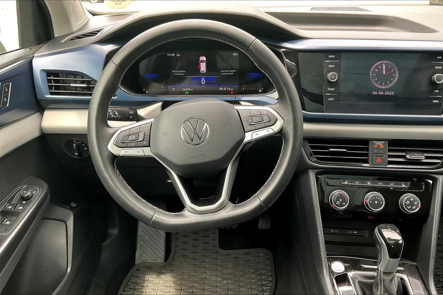2023 Volkswagen Taos SE - Photo 17