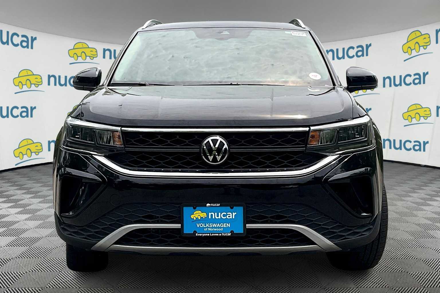 2023 Volkswagen Taos SE - Photo 2