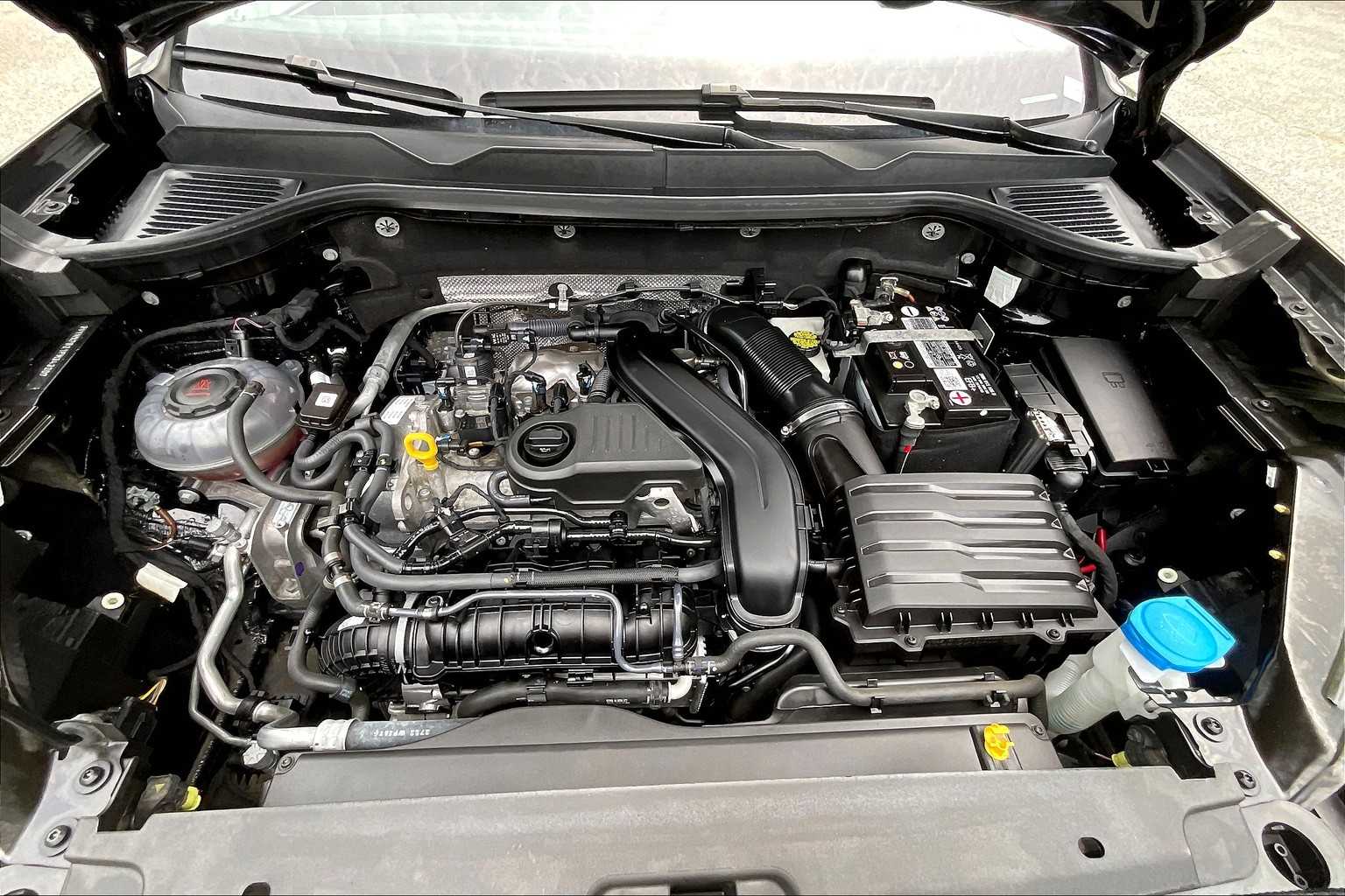 2023 Volkswagen Taos SE - Photo 29