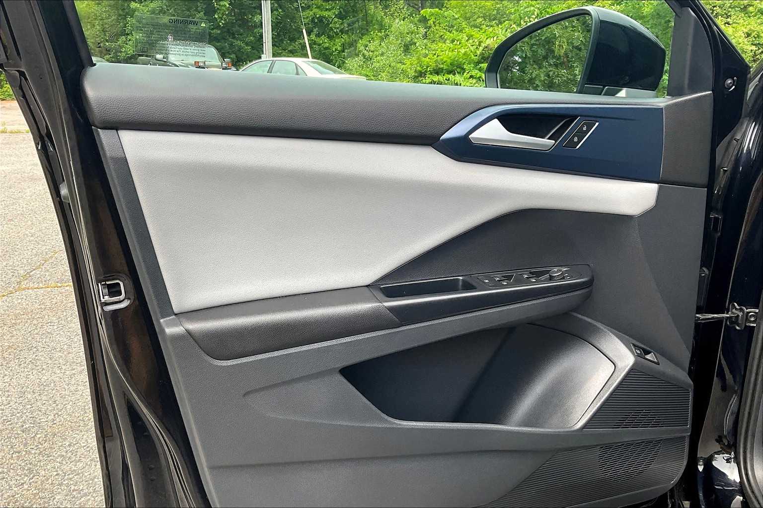 2023 Volkswagen Taos SE - Photo 9