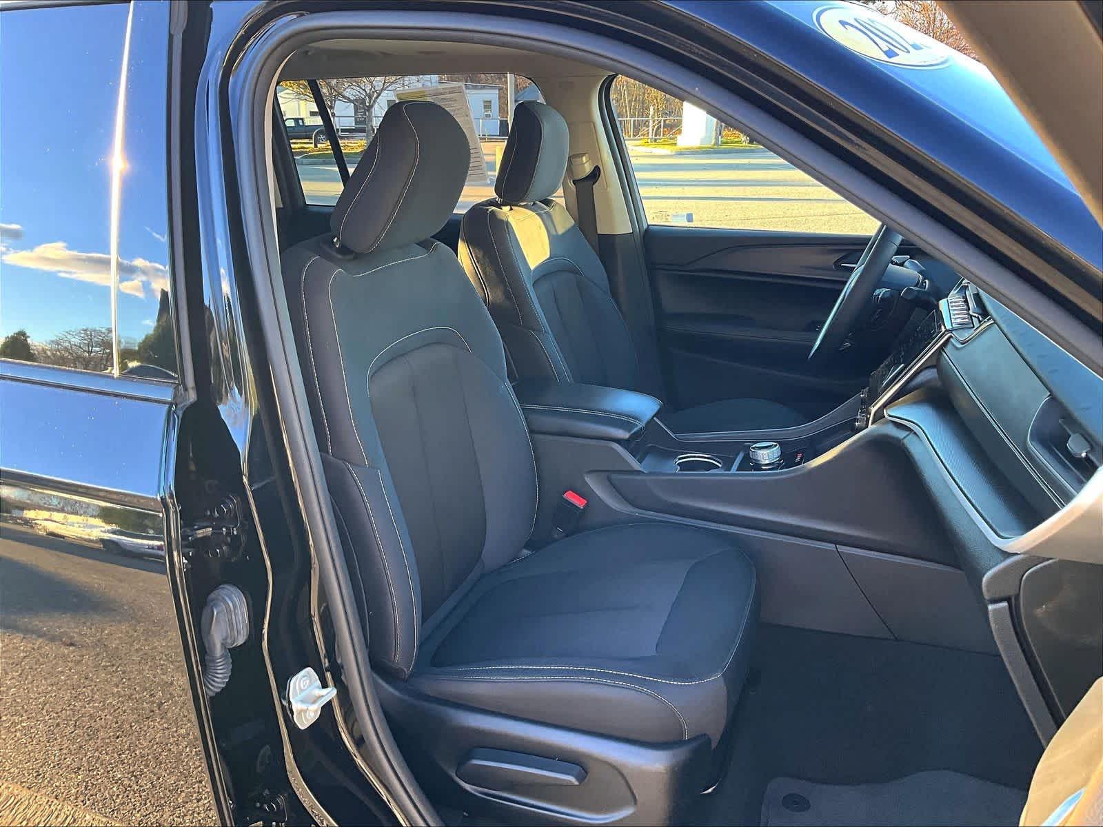 2023 Jeep Grand Cherokee L Laredo X - Photo 9