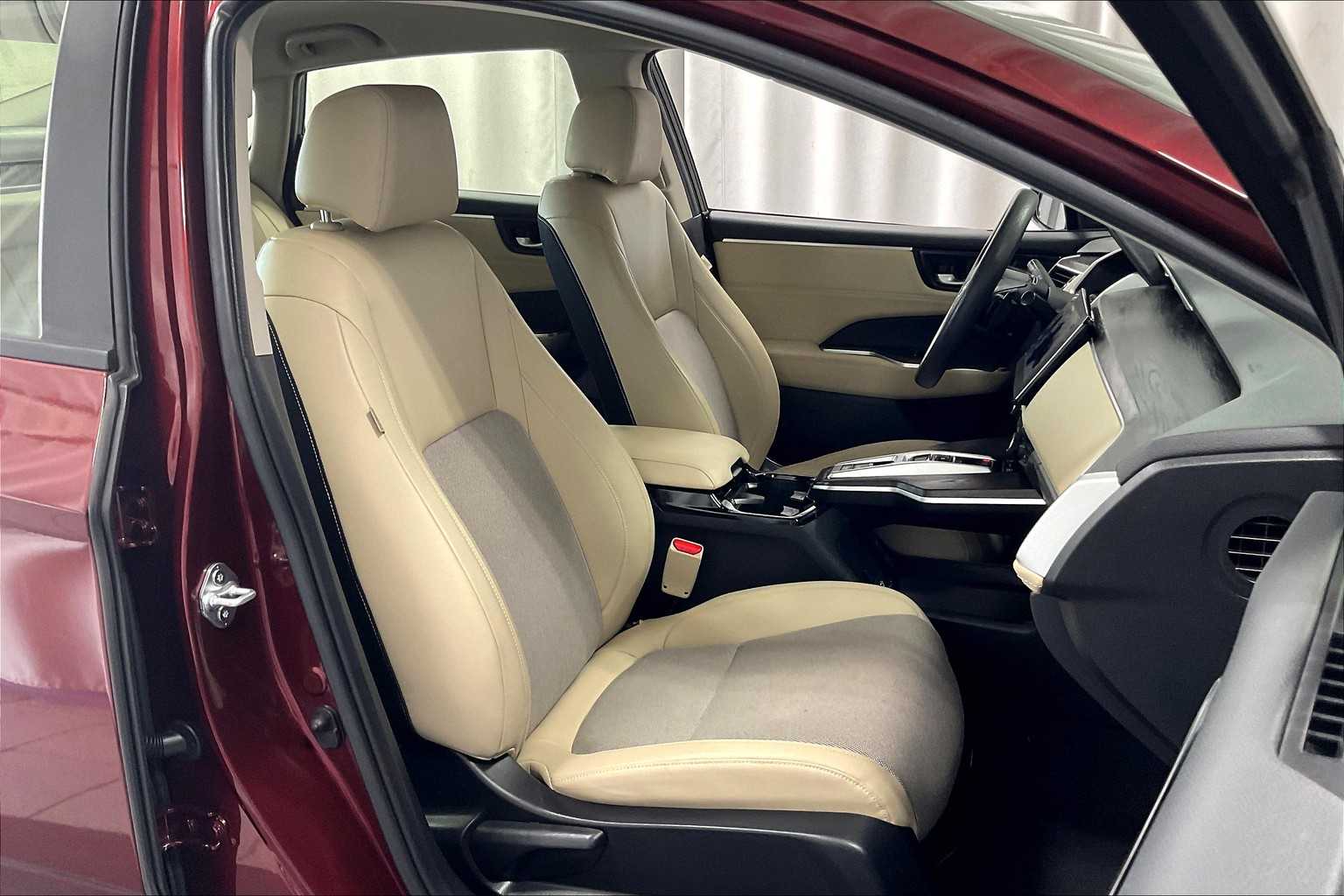 2018 Honda Clarity Plug-In Hybrid  - Photo 11