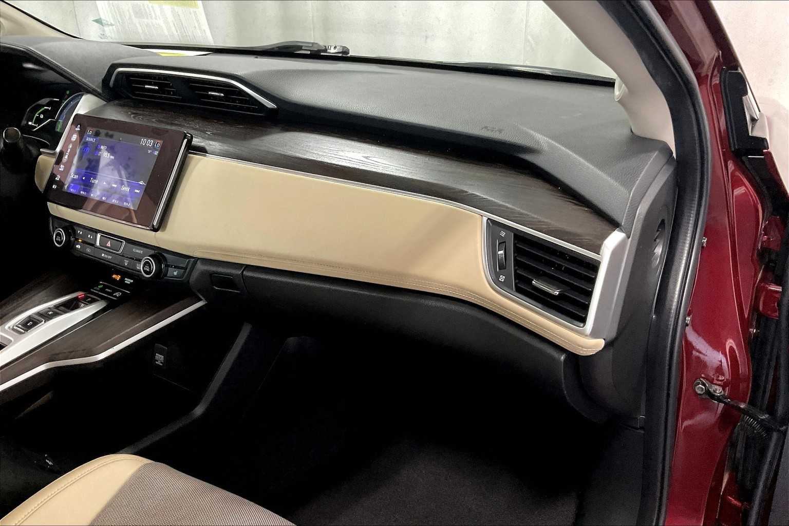 2018 Honda Clarity Plug-In Hybrid  - Photo 13