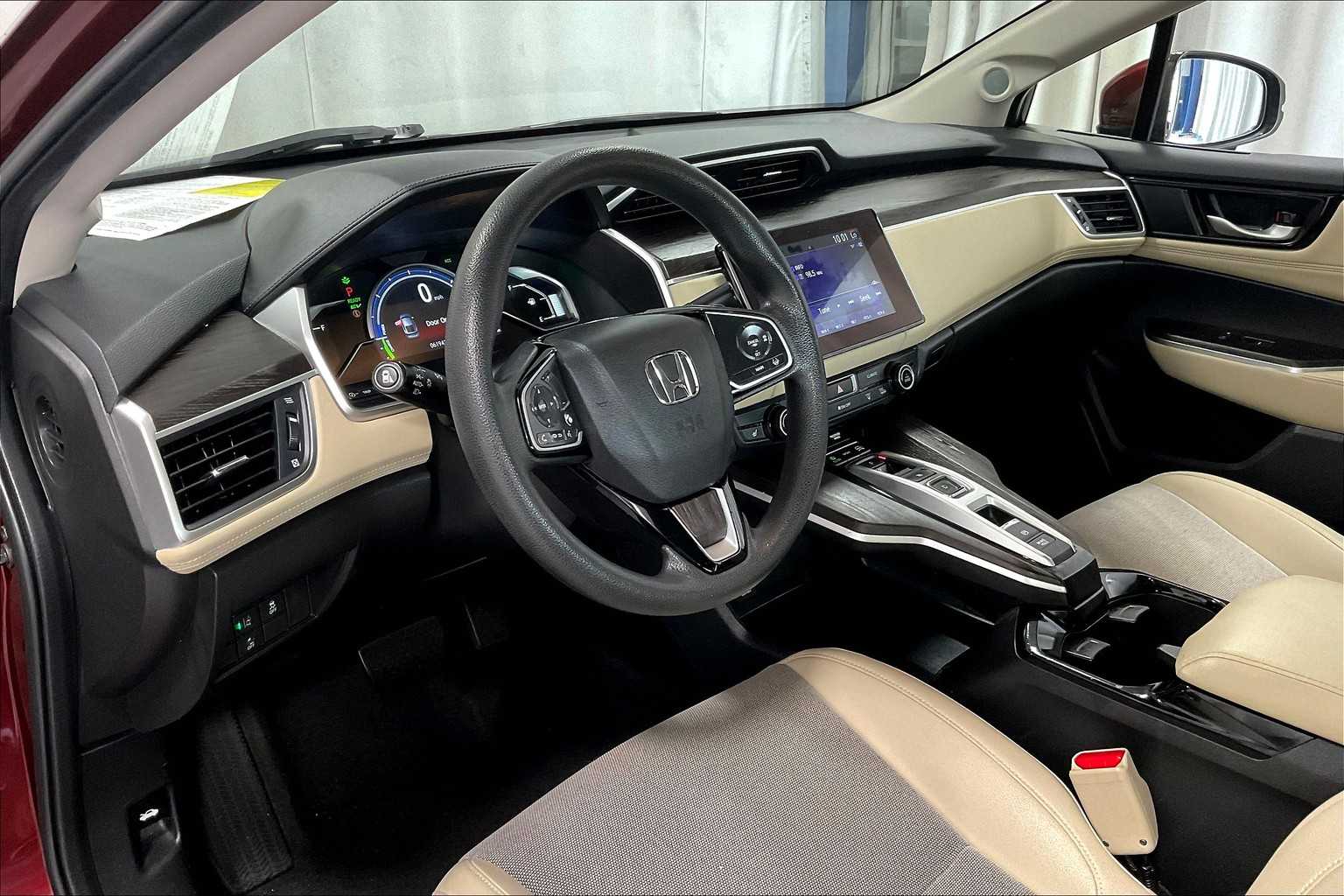 2018 Honda Clarity Plug-In Hybrid  - Photo 8