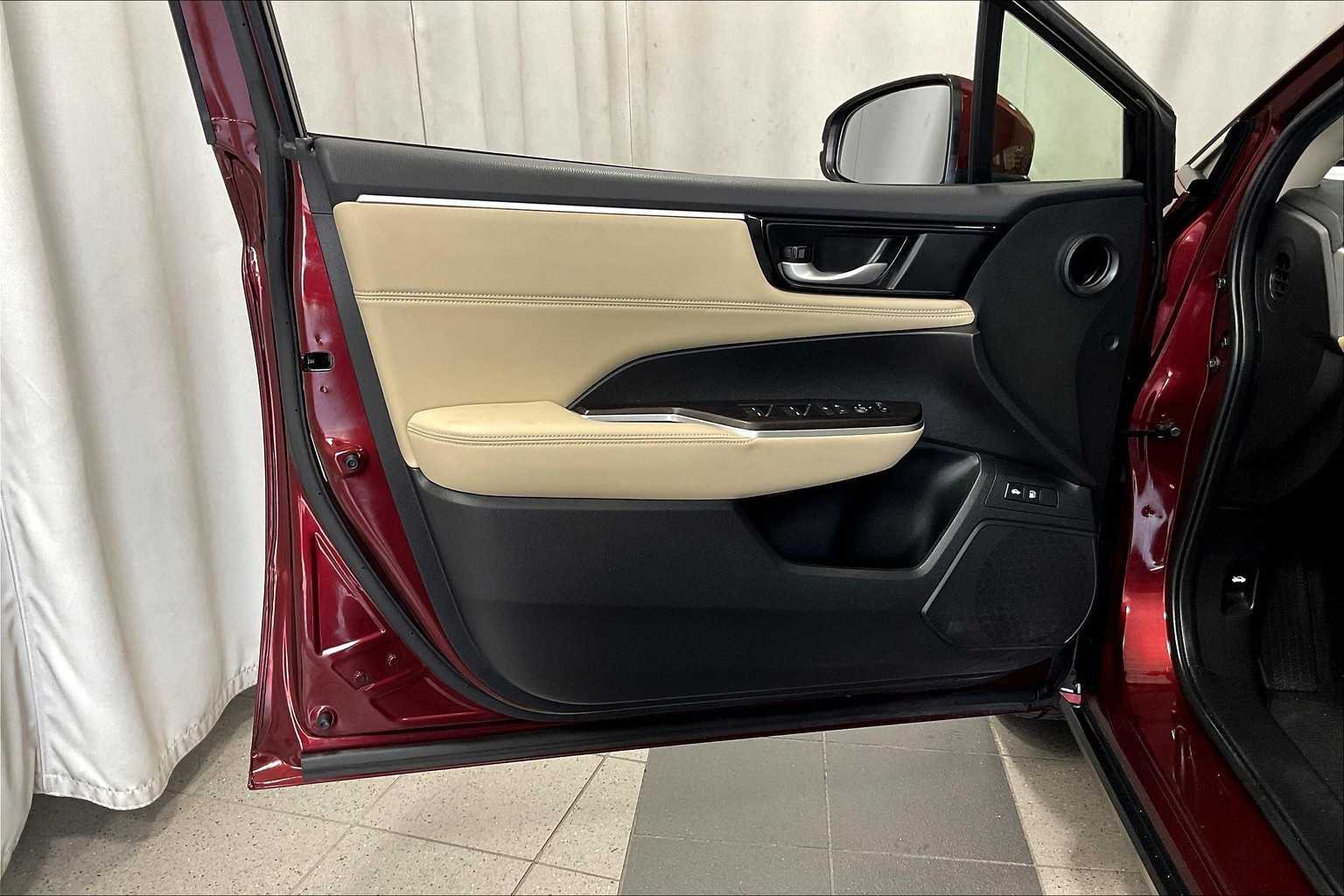 2018 Honda Clarity Plug-In Hybrid  - Photo 9