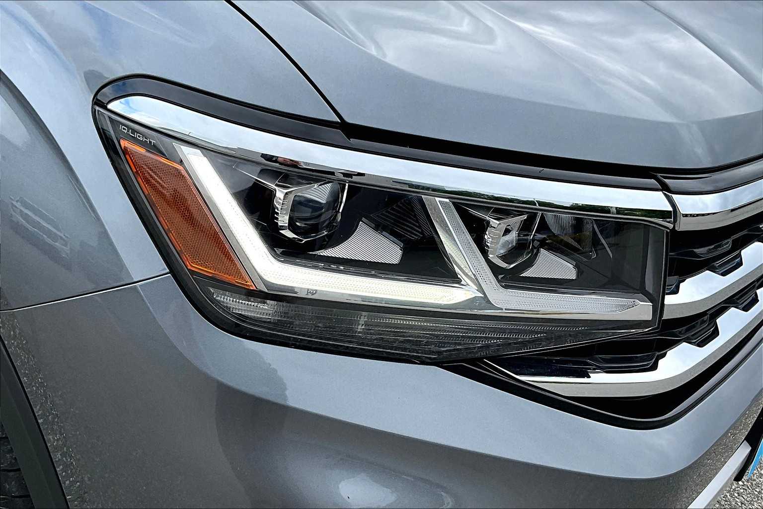 2022 Volkswagen Atlas 3.6L V6 SE w/Technology - Photo 34