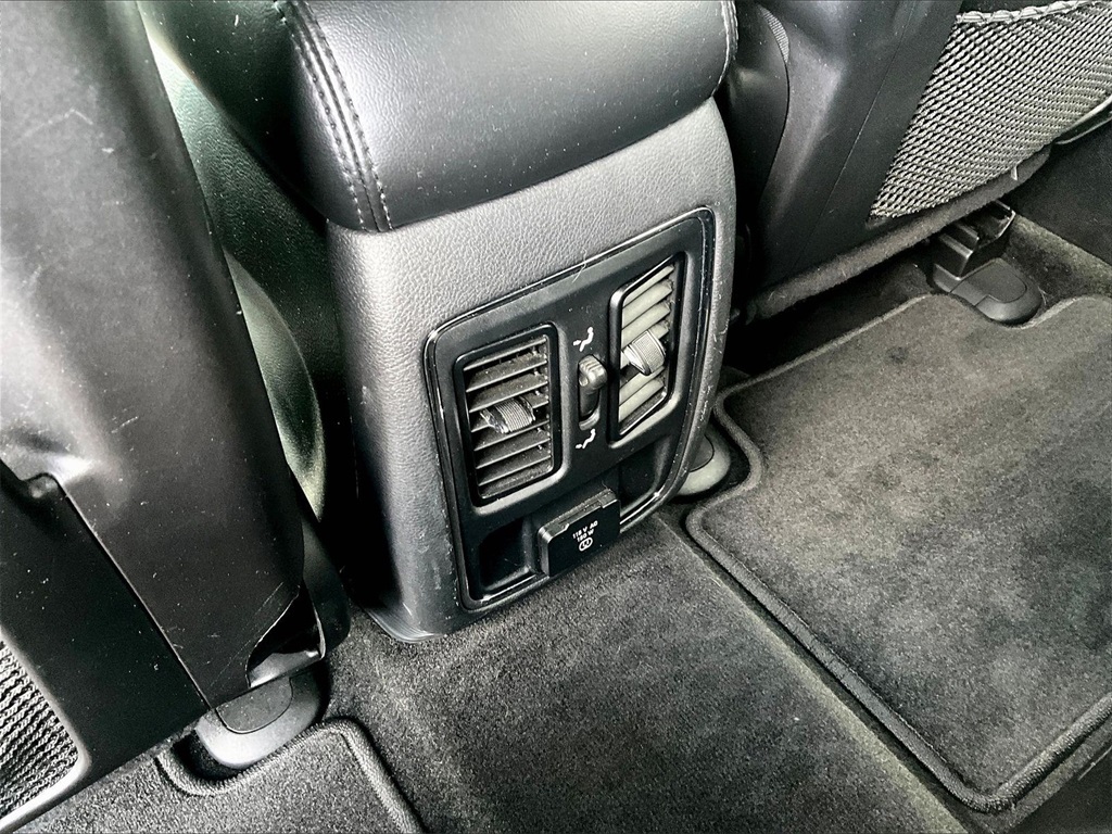 2015 Jeep Grand Cherokee Altitude - Photo 27