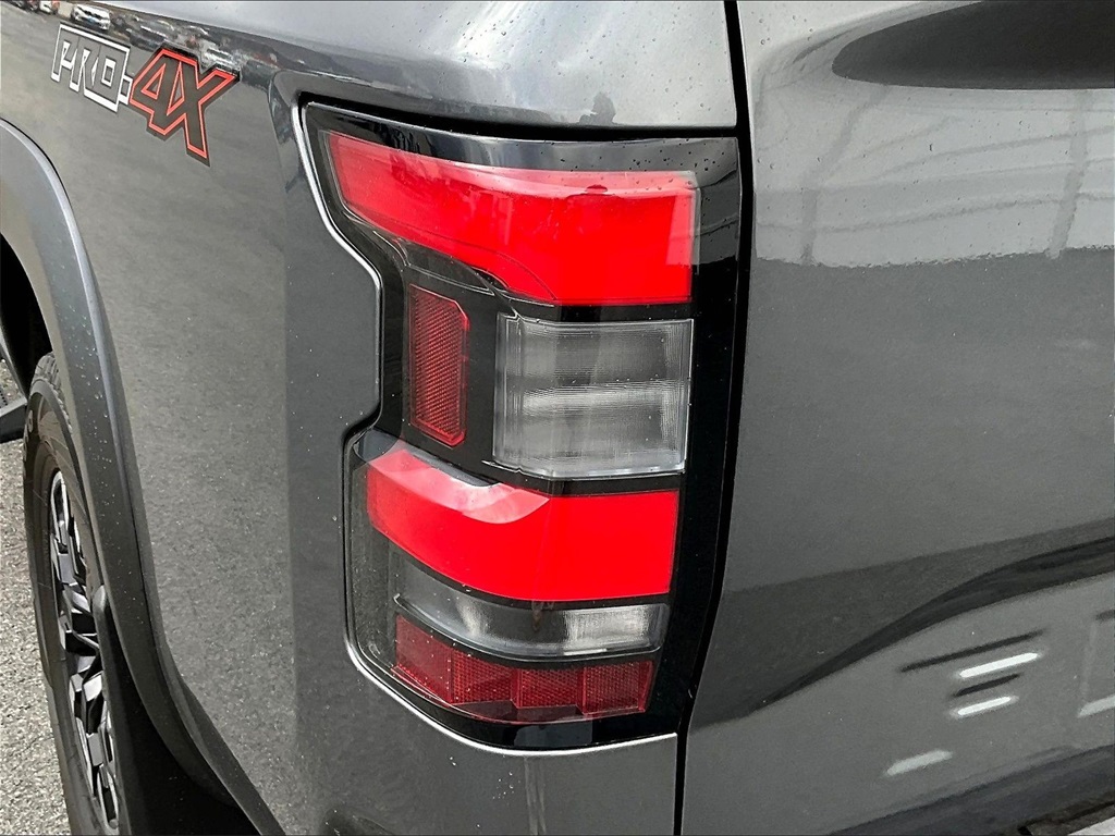 2022 Nissan Frontier Pro-4X - Photo 34