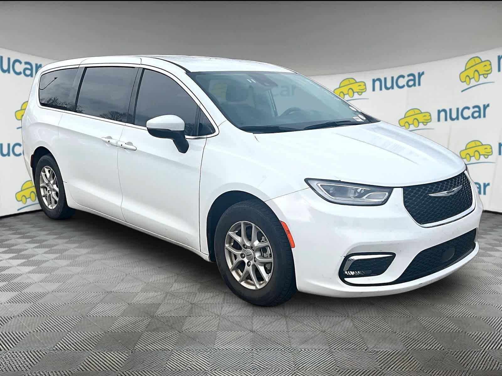 2023 Chrysler Pacifica Touring L