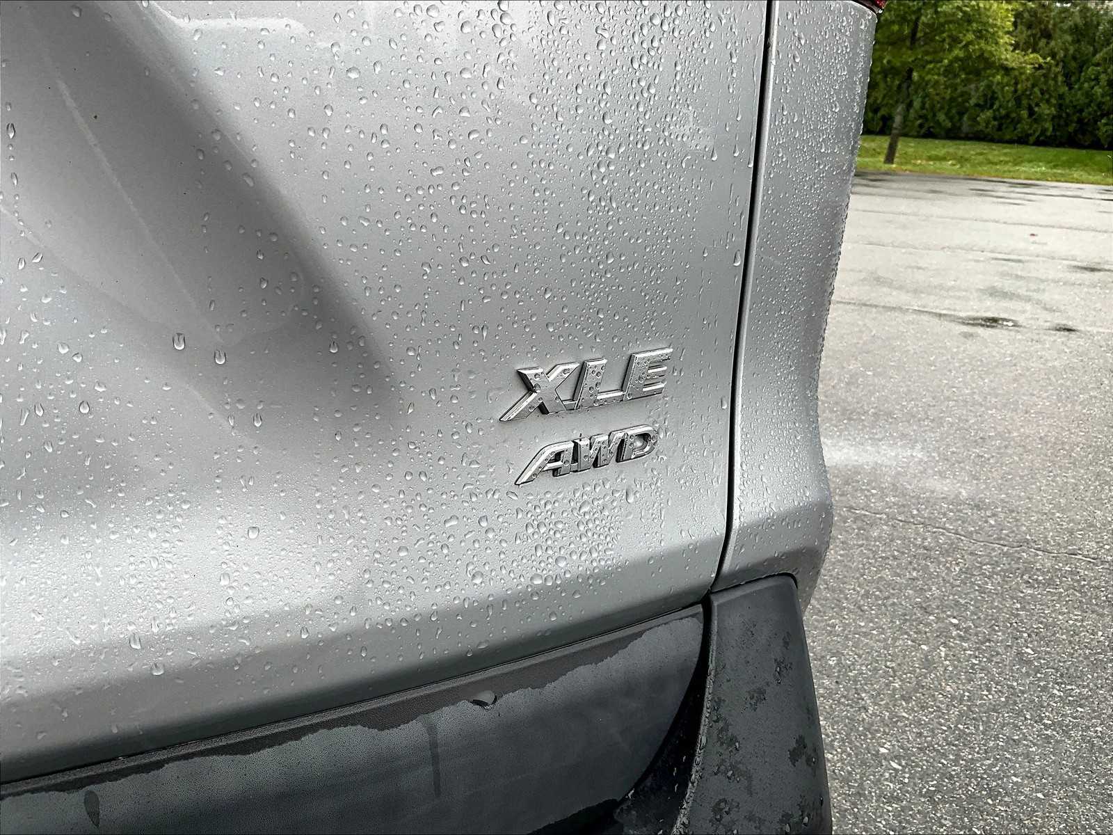 2021 Toyota RAV4 XLE - Photo 29