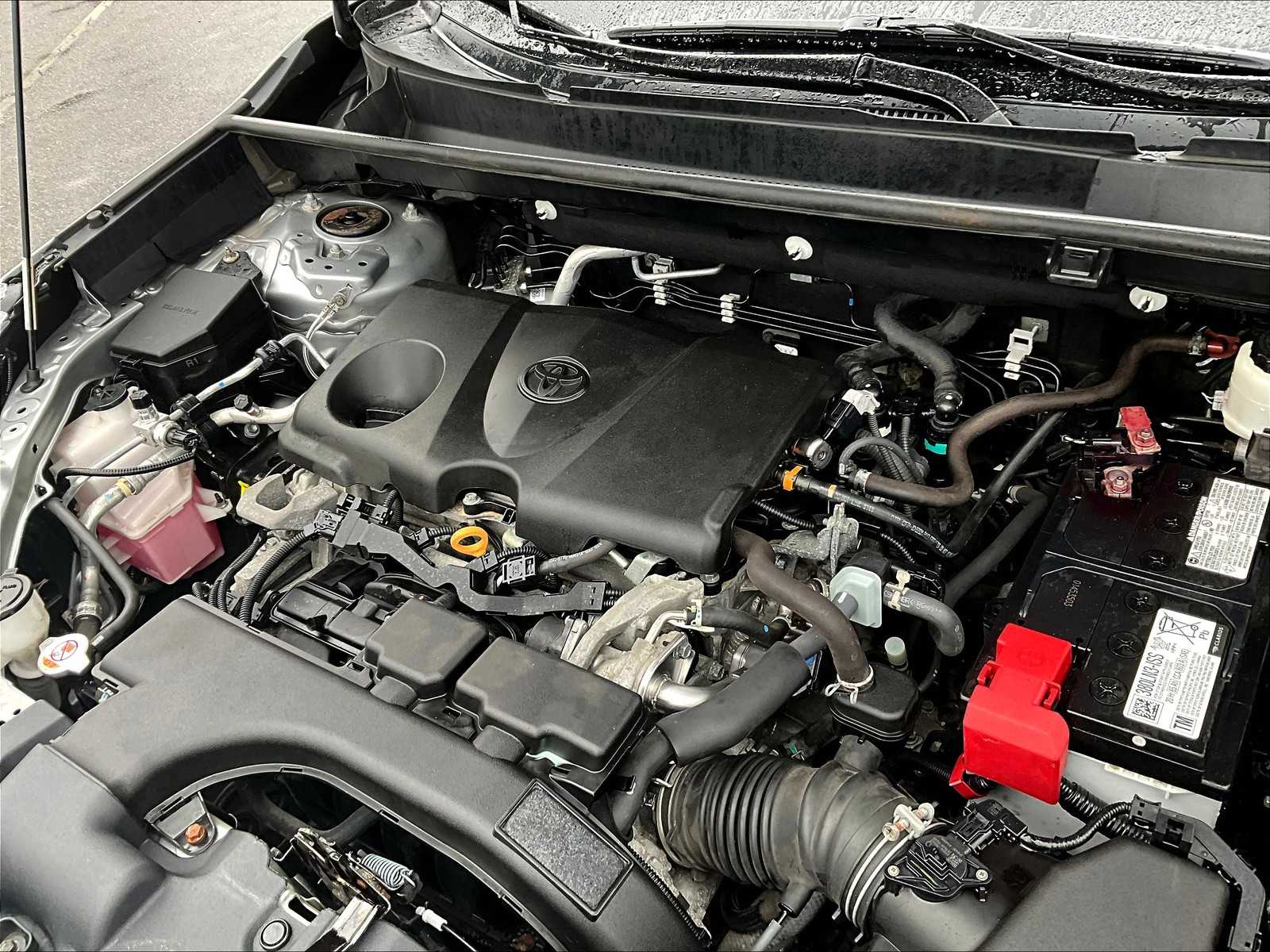 2021 Toyota RAV4 XLE - Photo 35