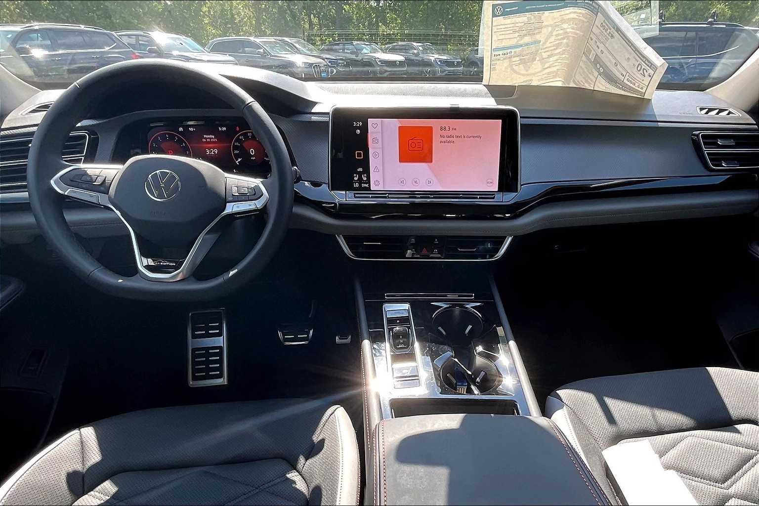 2025 Volkswagen Atlas 2.0T Peak Edition - Photo 12