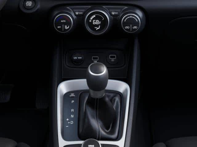 2025 Hyundai Venue SEL - Photo 17