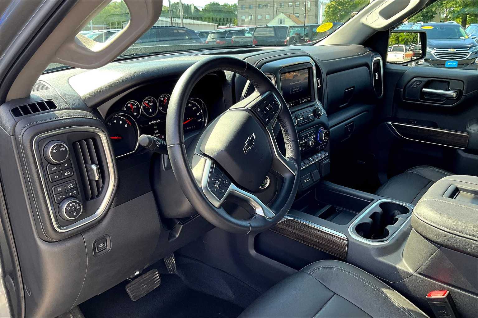 2020 Chevrolet Silverado 1500 RST - Photo 8