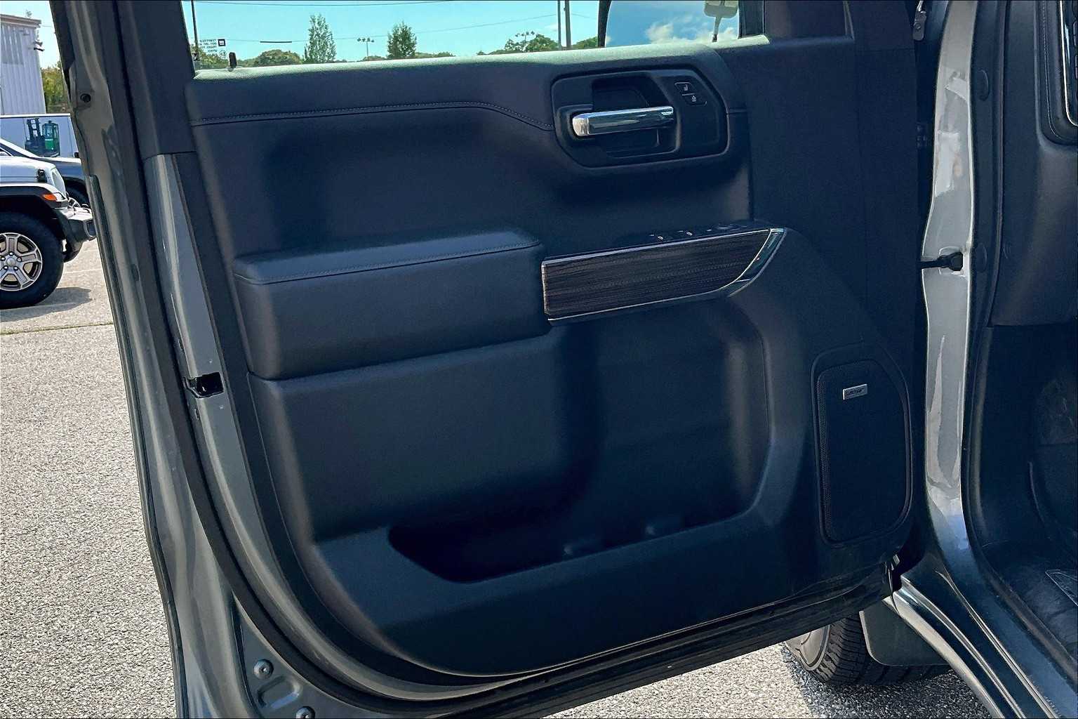 2020 Chevrolet Silverado 1500 RST - Photo 9