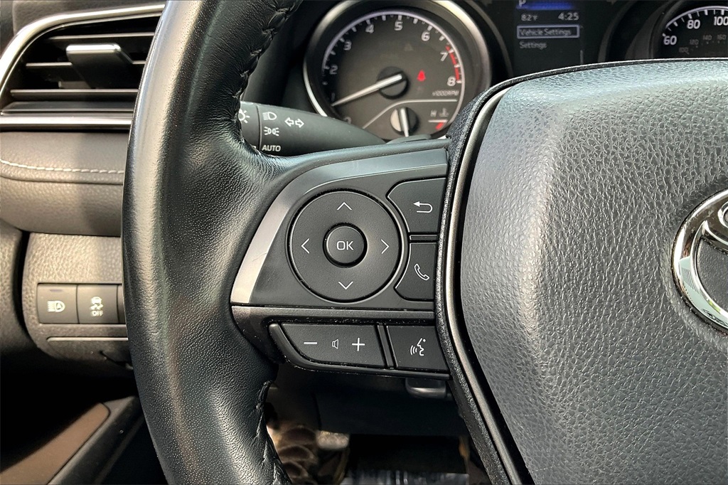 2022 Toyota Camry SE - Photo 21