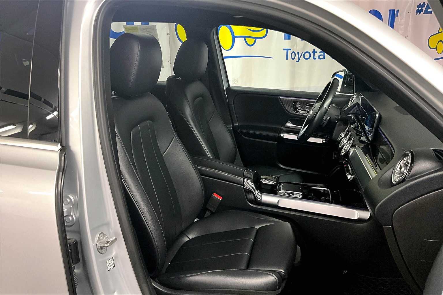 2020 Mercedes-Benz GLB GLB 250 - Photo 11