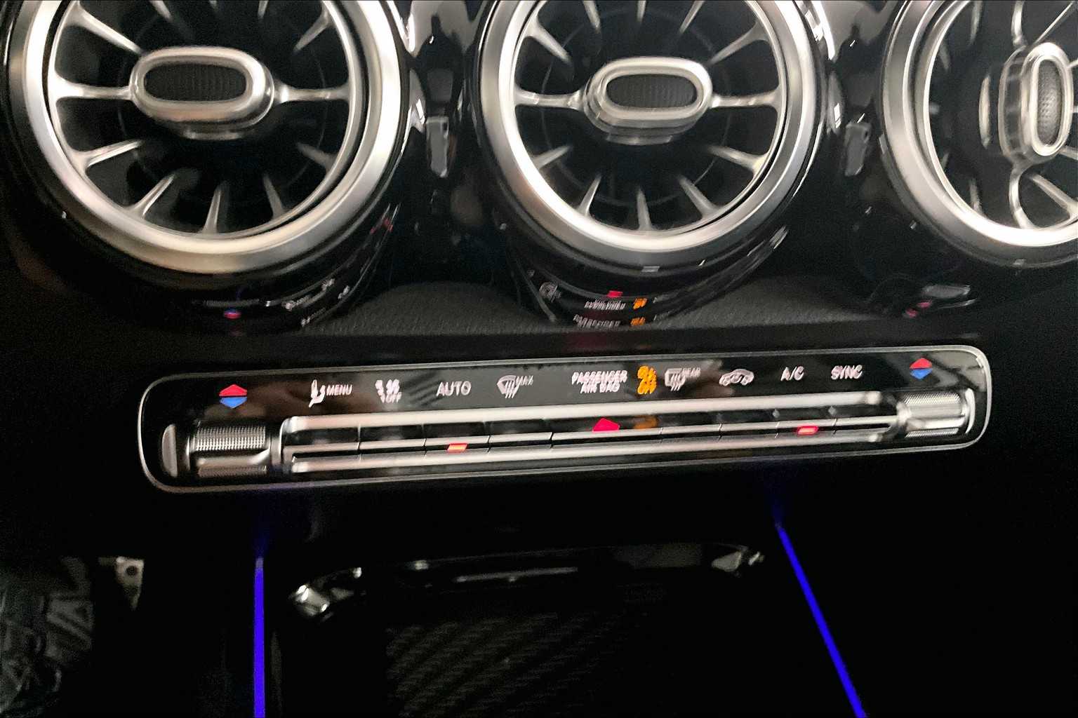 2020 Mercedes-Benz GLB GLB 250 - Photo 26