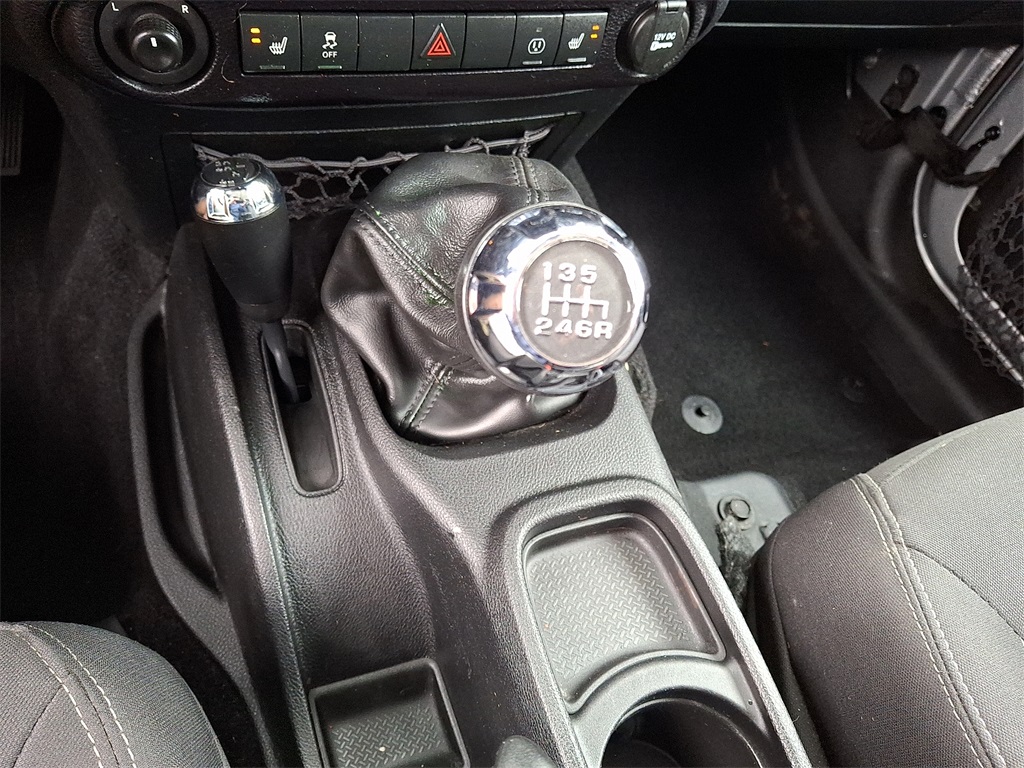 2016 Jeep Wrangler Unlimited Rubicon - Photo 15