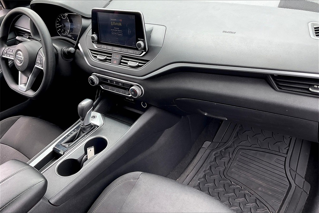 2022 Nissan Altima 2.5 SV - Photo 13