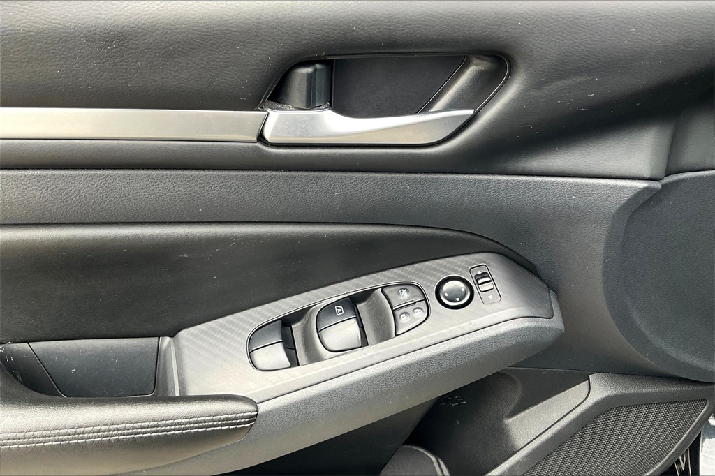 2022 Nissan Altima 2.5 SV - Photo 35