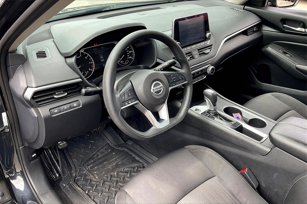 2022 Nissan Altima 2.5 SV - Photo 8