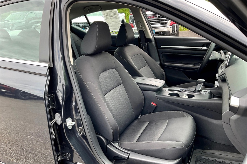 2022 Nissan Altima 2.5 SV - Photo 10