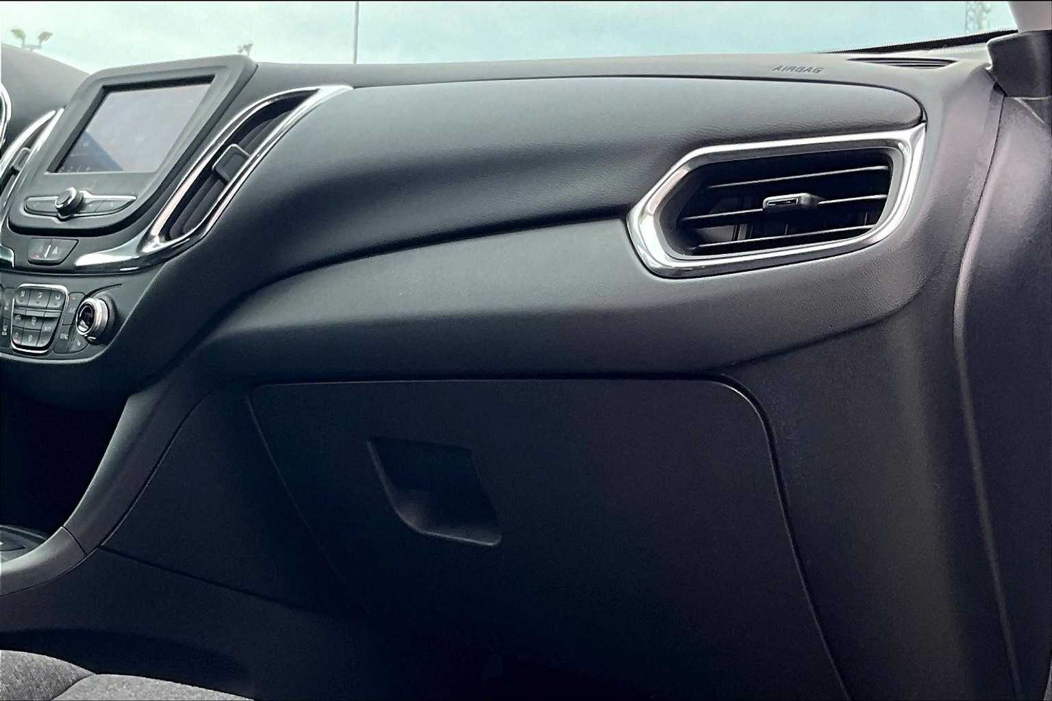 2022 Chevrolet Equinox LT - Photo 14