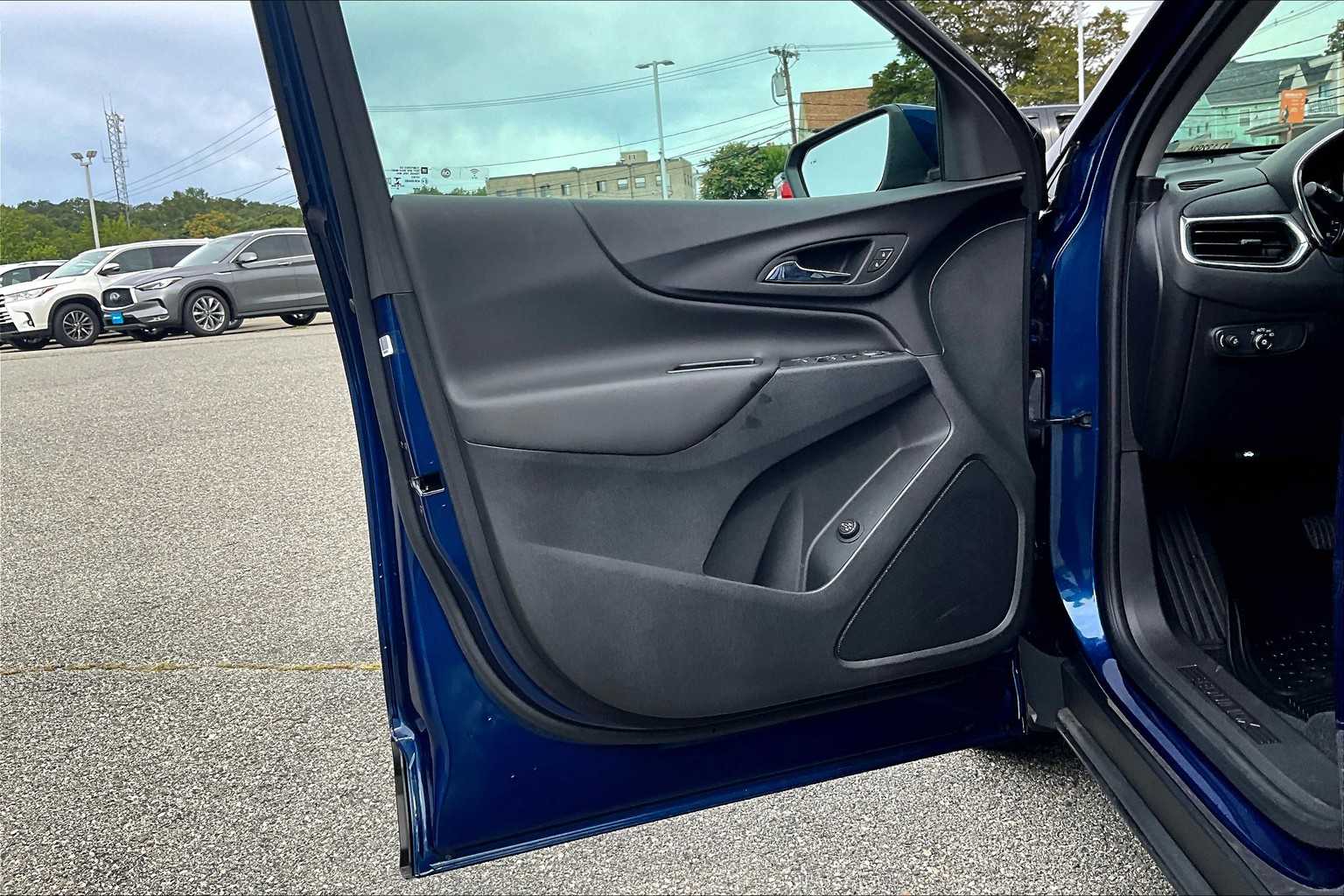2022 Chevrolet Equinox LT - Photo 9