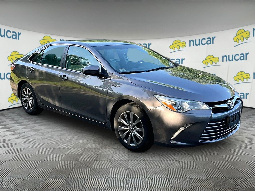 2017 Toyota Camry Hybrid XLE