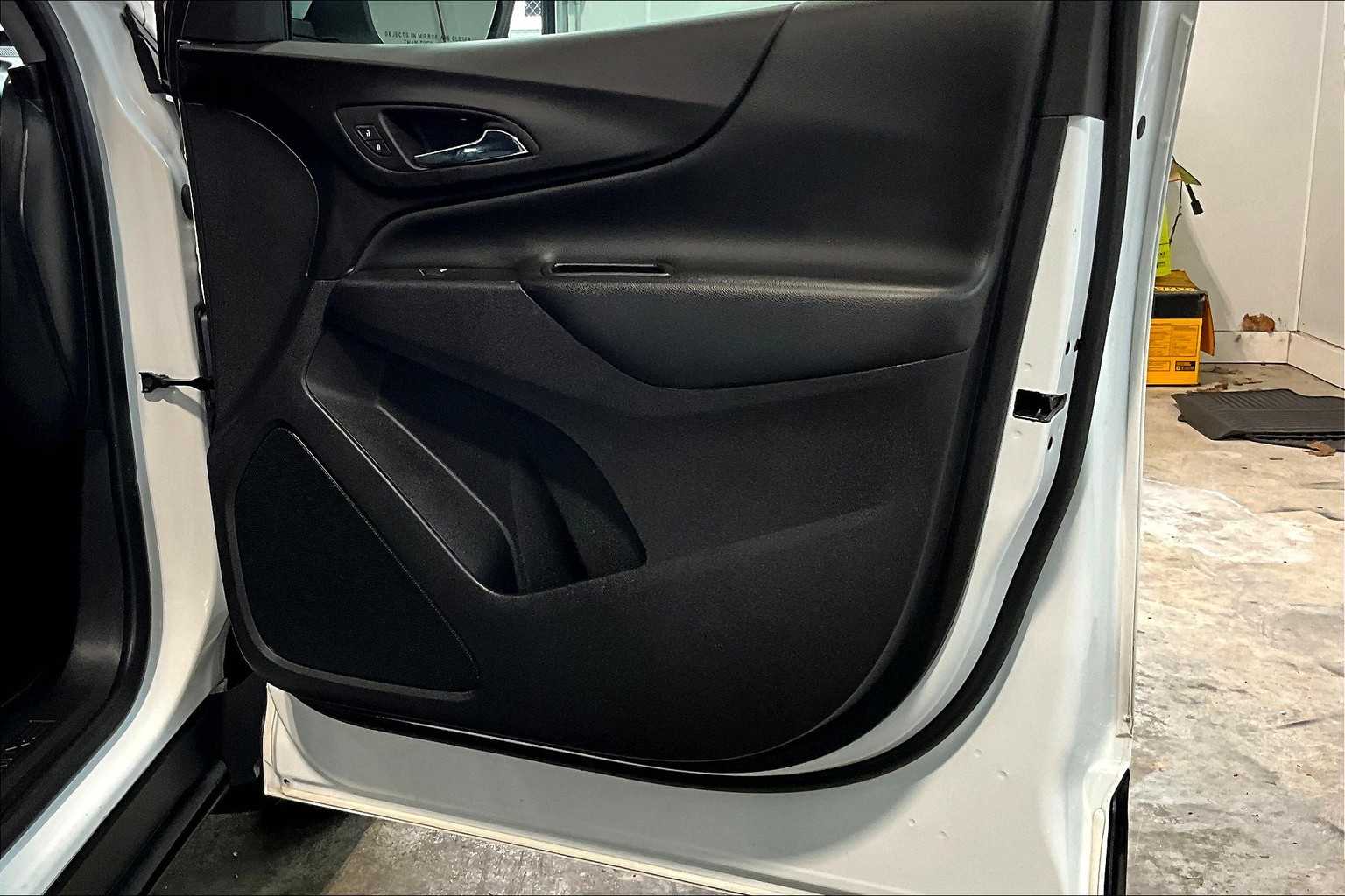 2023 Chevrolet Equinox LT - Photo 12