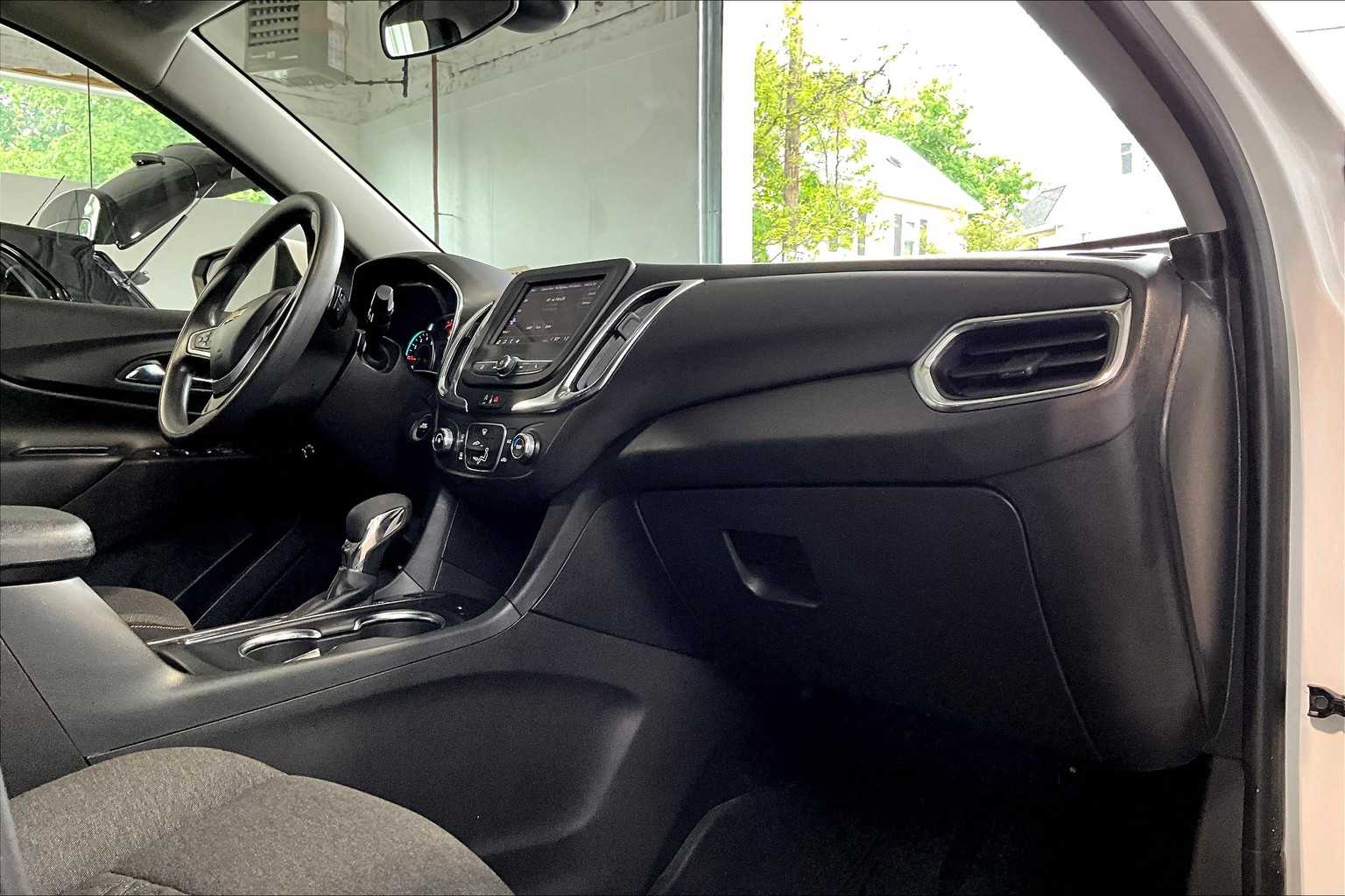 2023 Chevrolet Equinox LT - Photo 14