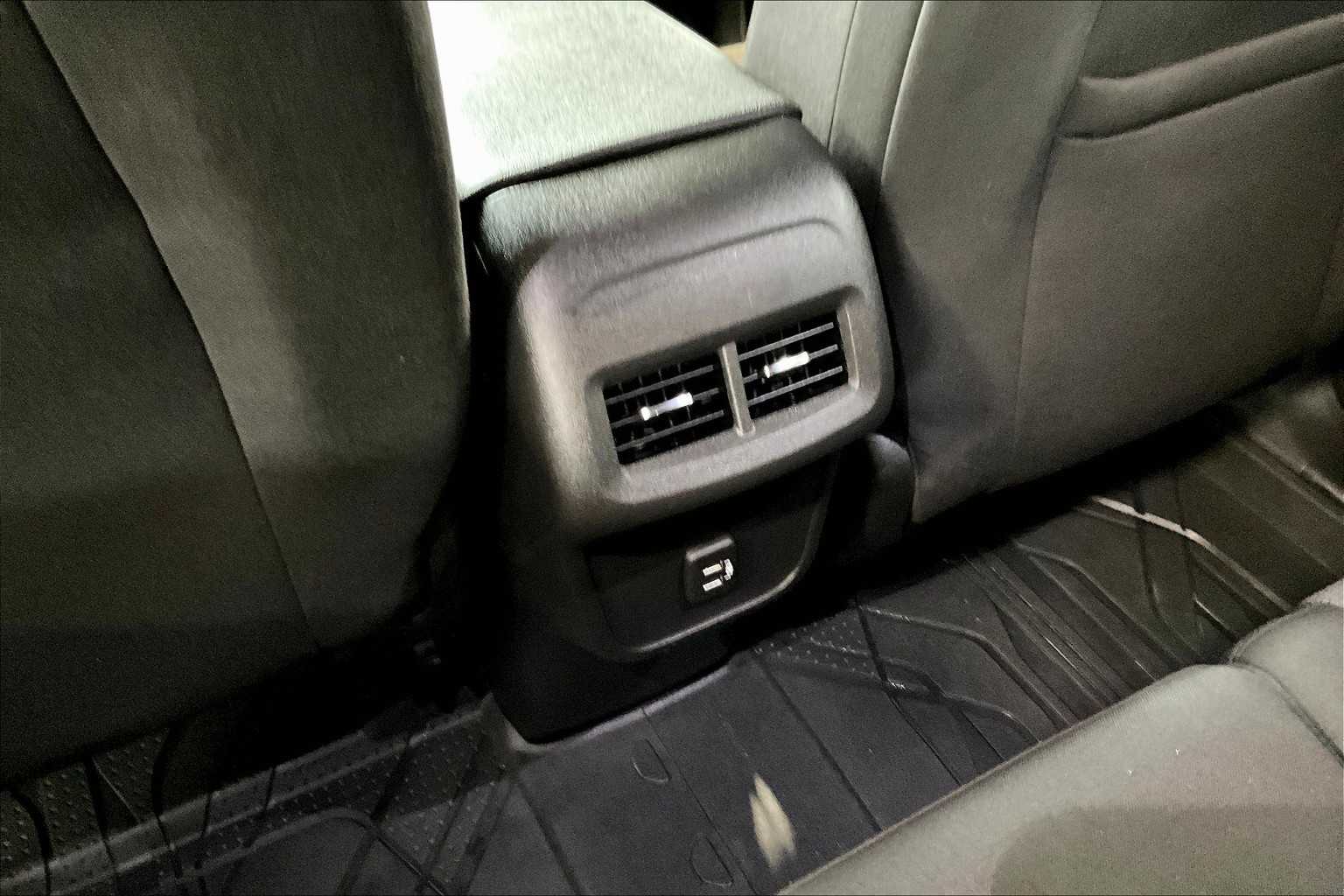 2023 Chevrolet Equinox LT - Photo 26