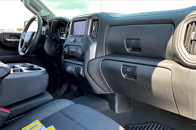 2023 Chevrolet Silverado 1500 Custom - Photo 13