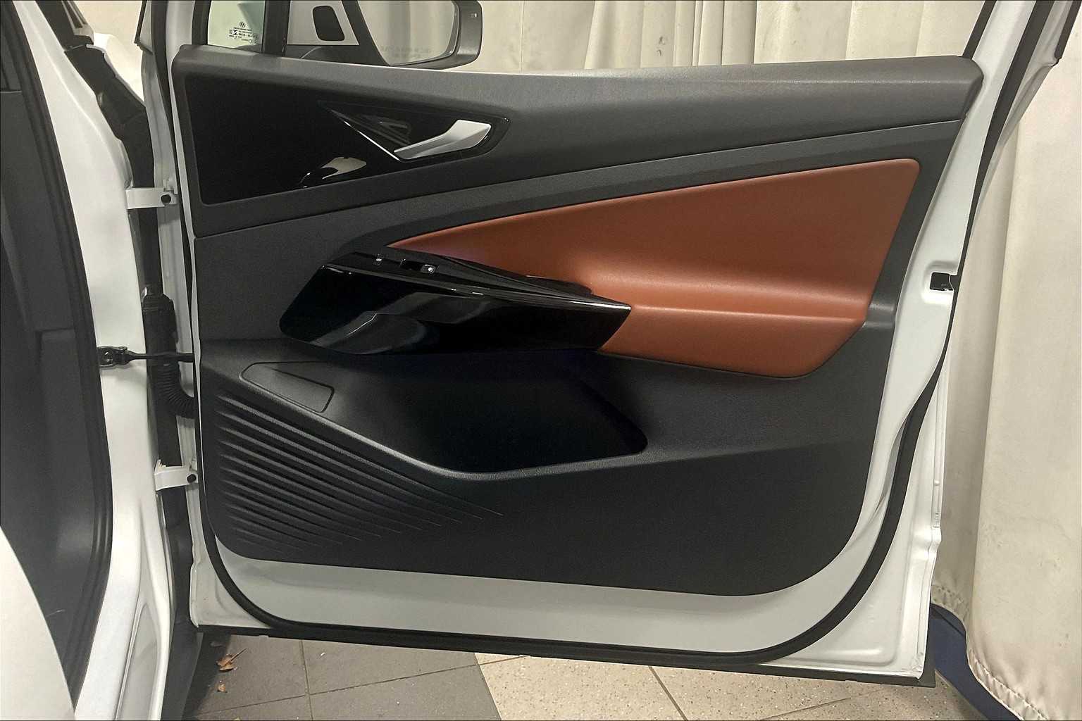 2021 Volkswagen ID.4 Pro S - Photo 12