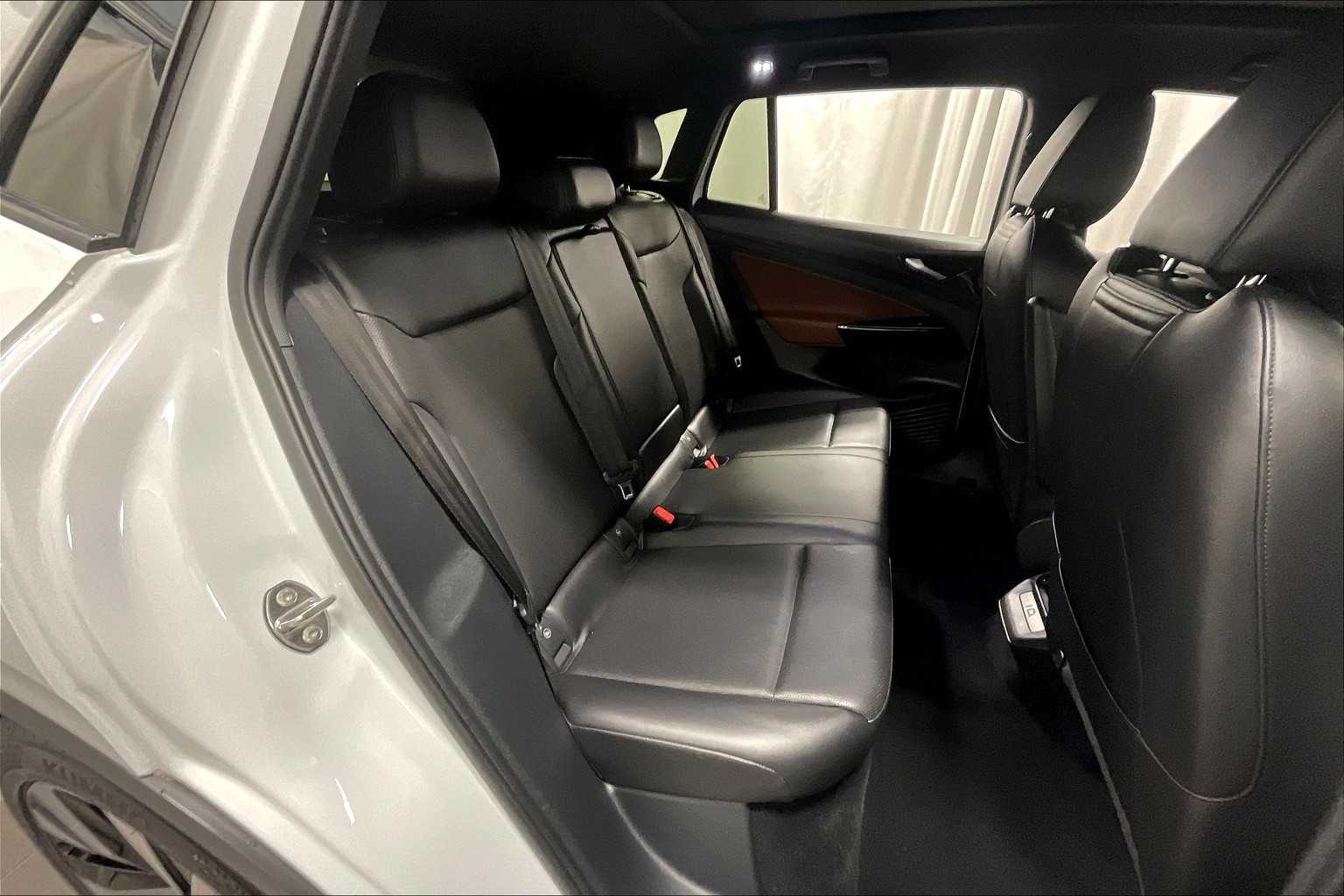 2021 Volkswagen ID.4 Pro S - Photo 16