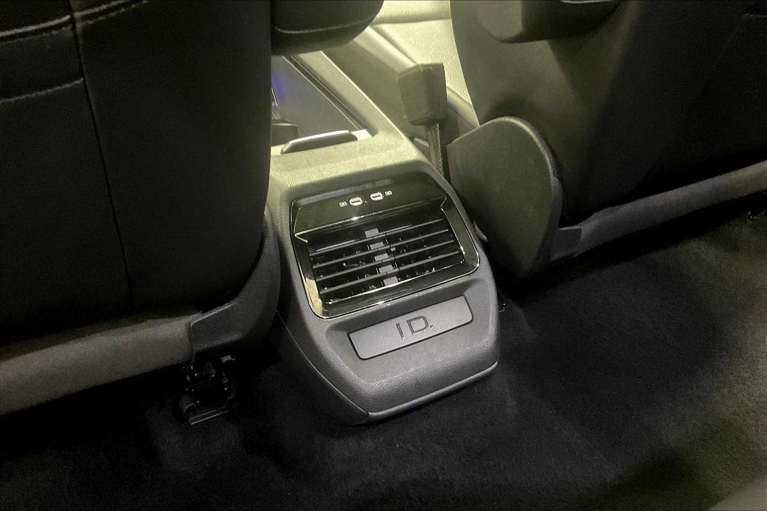 2021 Volkswagen ID.4 Pro S - Photo 29