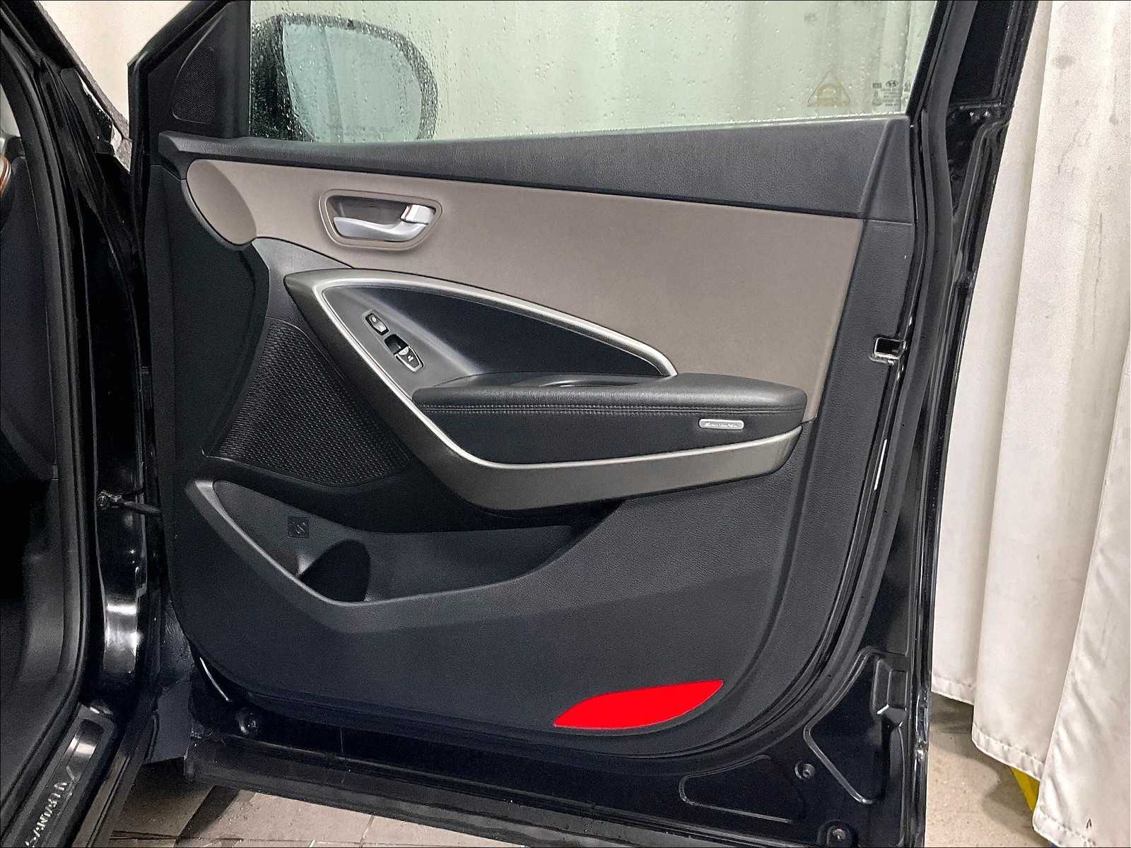 2018 Hyundai Santa Fe SE - Photo 12