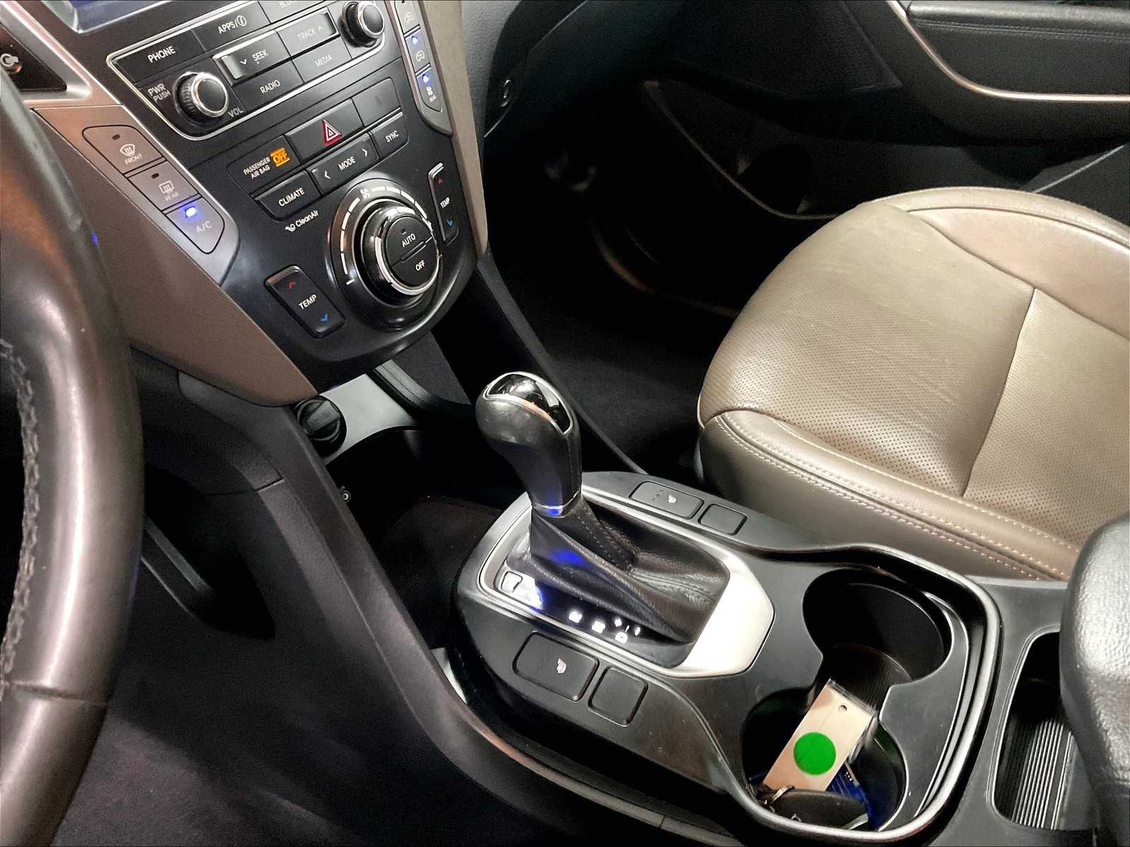 2018 Hyundai Santa Fe SE - Photo 20
