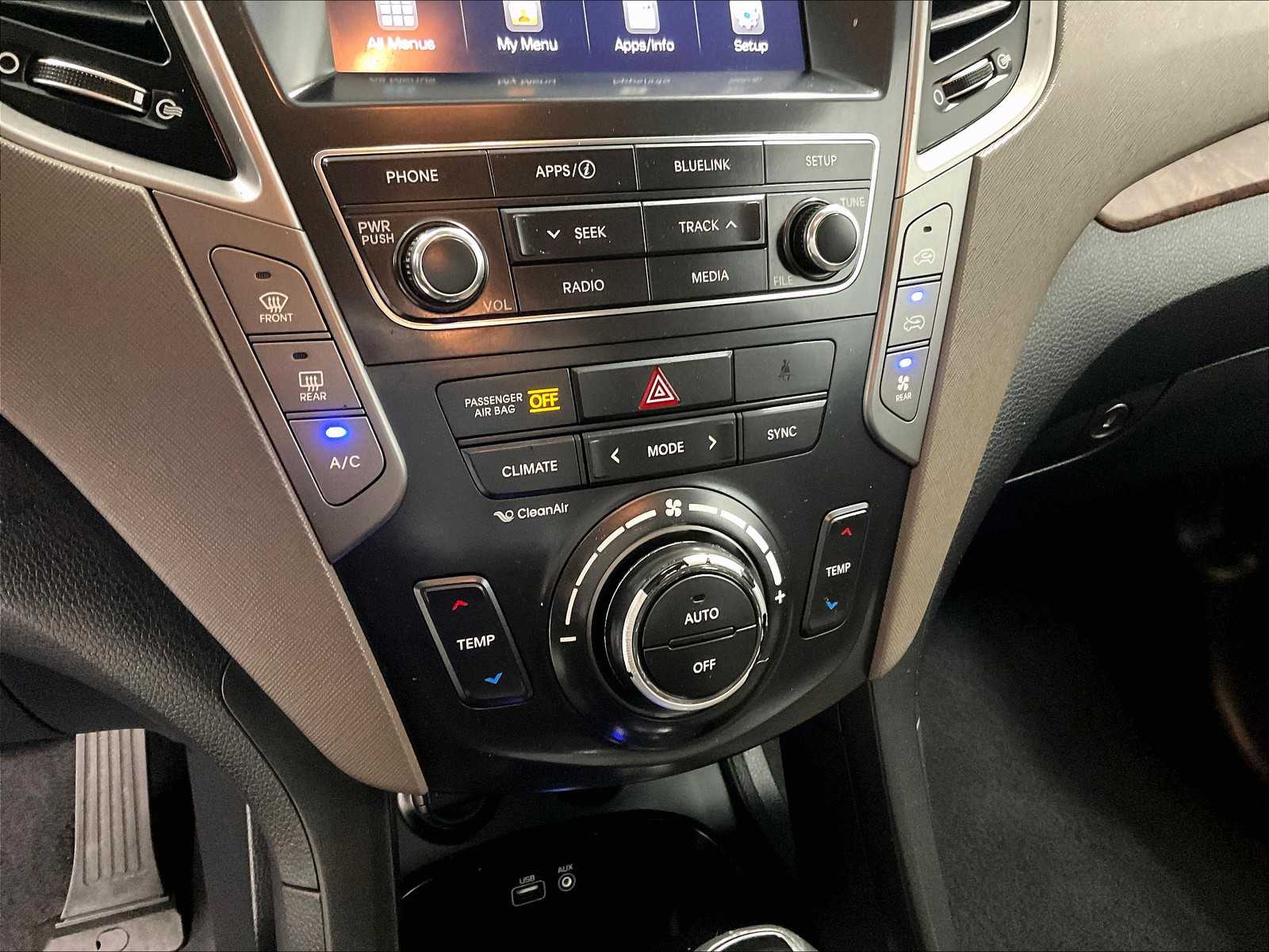2018 Hyundai Santa Fe SE - Photo 25