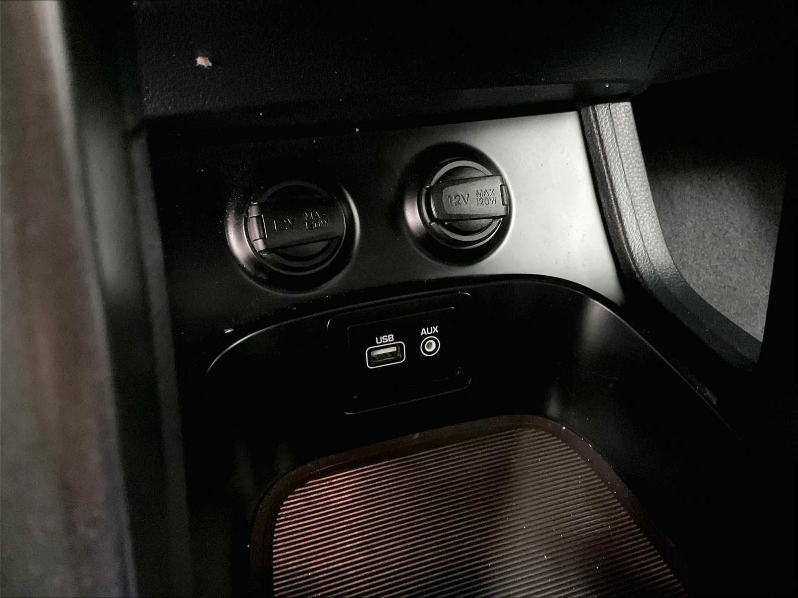 2018 Hyundai Santa Fe SE - Photo 26