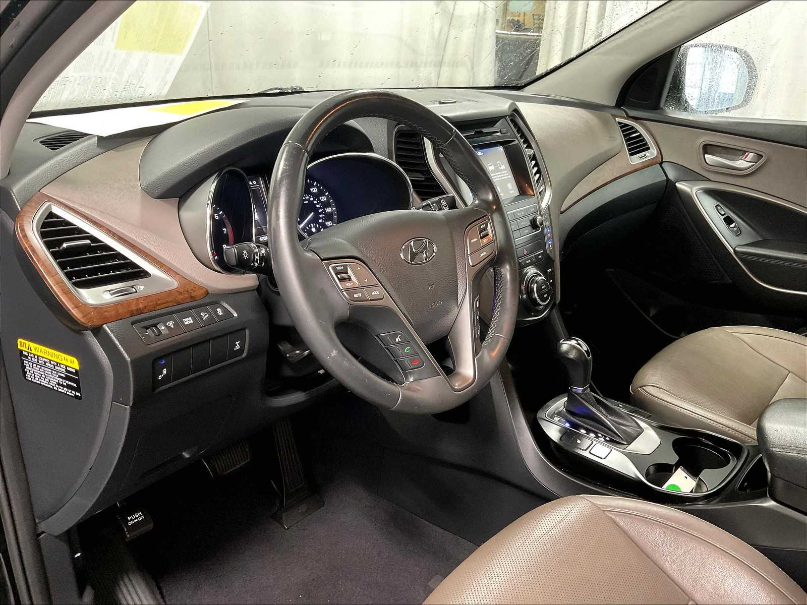 2018 Hyundai Santa Fe SE - Photo 8